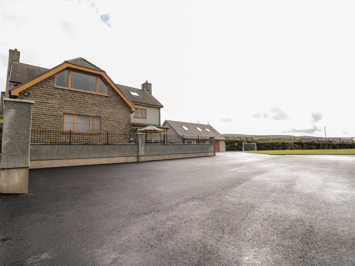 Grooms Quarters At Pant Y Gaseg Farm Ammanford Eksteriør billede